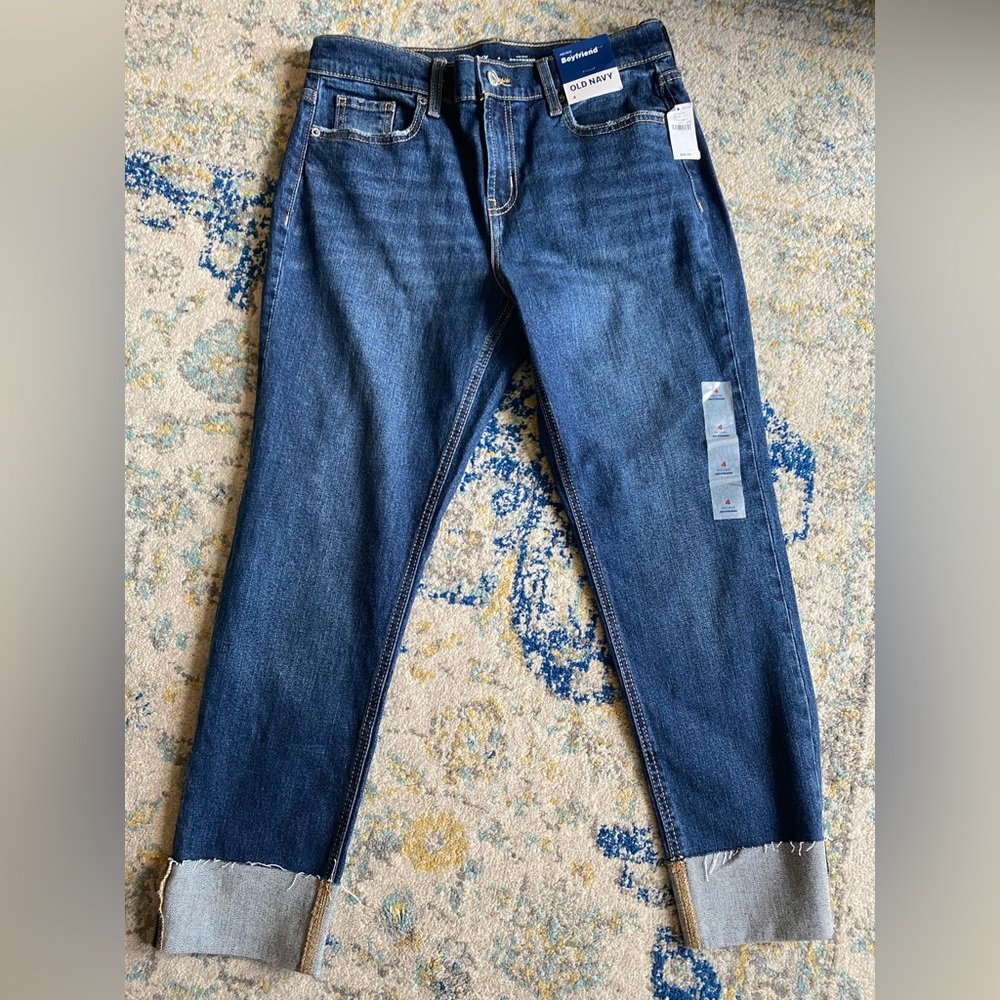 Old Navy Mid-Rise Boyfriend Jeans Size 4 Brand New With Tags